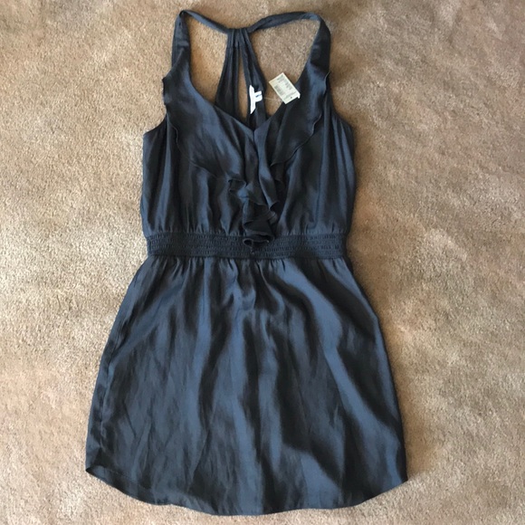 FIRM Gorgeous ruffled dress FIRM NO OFFERS - Picture 6 of 6